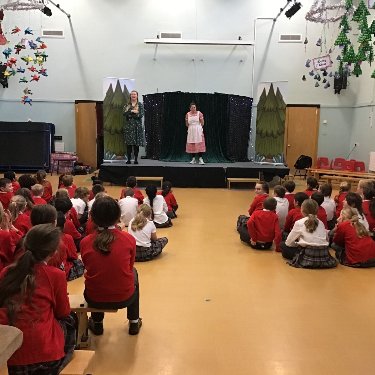 Hillmead Primary School Pantomime comes to Hillmead